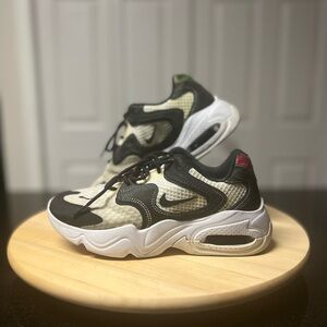 Nike Women’s Air Max 2X Sneakers